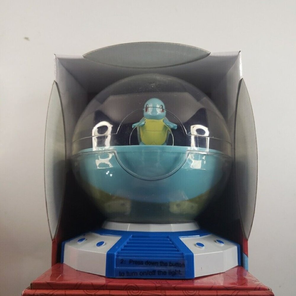 2021 Pokemon Illuminated Terrarium Collection - Squirtle. - Picture 2 of 2
